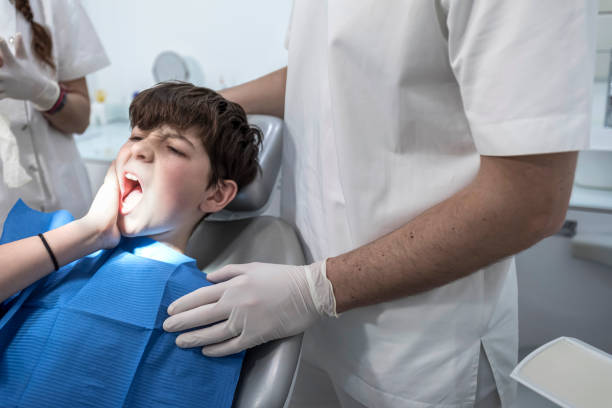 Best Dentist for Tooth Abscess  in Clementon, NJ